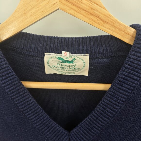 Vintage Blarney Woolen Mills Navy Ireland V-Neck Pullover Acrylic Sweater Small - Picture 6 of 9